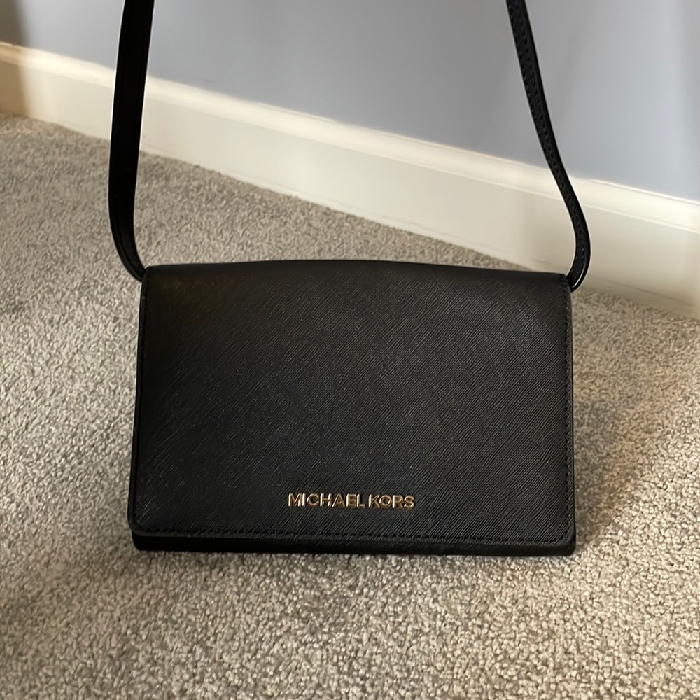 🖤✔️🖤 Stunning BLACK ON BLACK 🖤✔️🖤 Michael Kors - MK Crossbody - LNWT